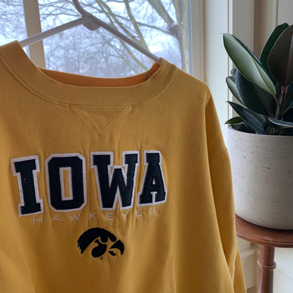 Vintage Iowa Hawkeyes Crew Neck Sweatshirt
